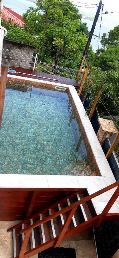 bas de VILLA LARCHER avec piscine Le Marin Extérieur photo